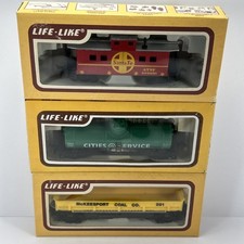 Life-Like Vintage Lot Of 3  HO Scale Train Cars 8542 - 8516 - 8591 