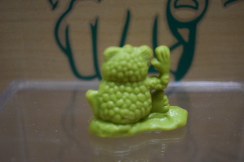 Vintage 1970s Freakies COWMUMBLE Plastic Toy Figure Cereal Premium Green - Picture 2 of 2