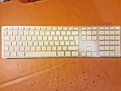 Apple A1243 Wired Aluminium Keyboard - Weiß/Grau