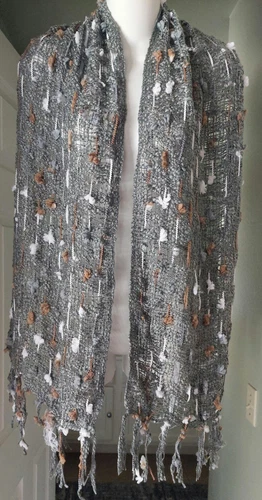 WOMENS Soft Mesh Weave Scarf  "BEAUTIFUL" Green By Two's Company NWOT