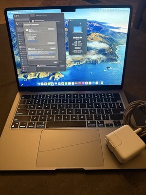 Apple MacBook Air 13-inch M2