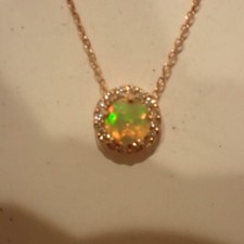 Veretta 8va K14PG Opal Diamond Necklace