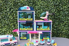 LEGO&reg; Friends 41318 Heartlake Hospital Incomplete! Built As Shown W/Instructions