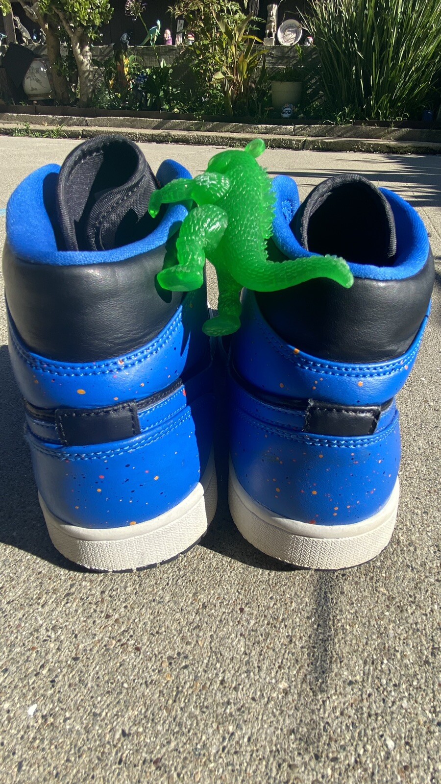 Nike Air Jordan 1 Mid Hyper Royal Paint Splatter Men'… Gem