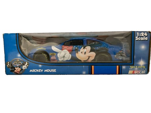 2004 Disney Nascar Mickey Mouse 1:24 Scale Collectible Daytona 500