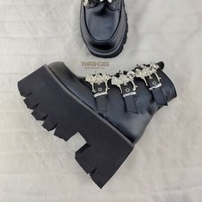 Botas góticas DEMONIA Ashes 55 negras con hebilla de murciélago de 3,5" con tacón de plataforma RESPALDADAS NY