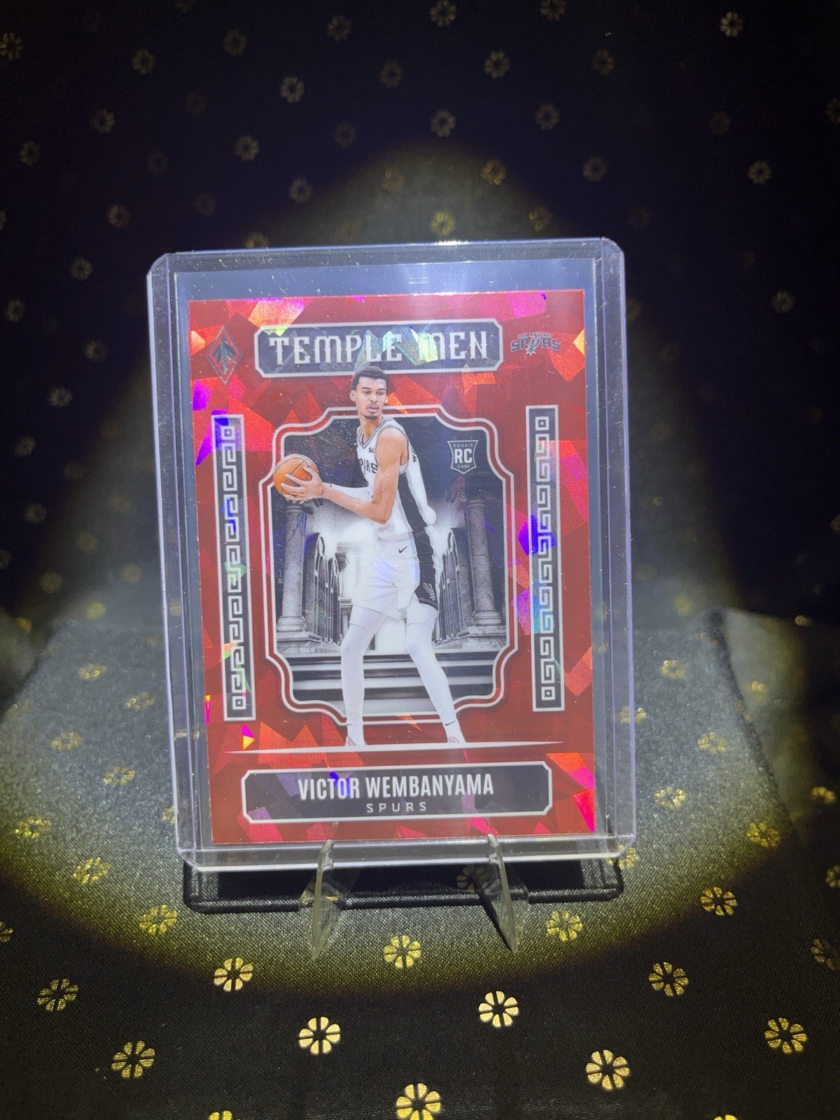 2023-24 Panini Phoenix - Temple Men Victor Wembanyama #7 Red Ice (RC)