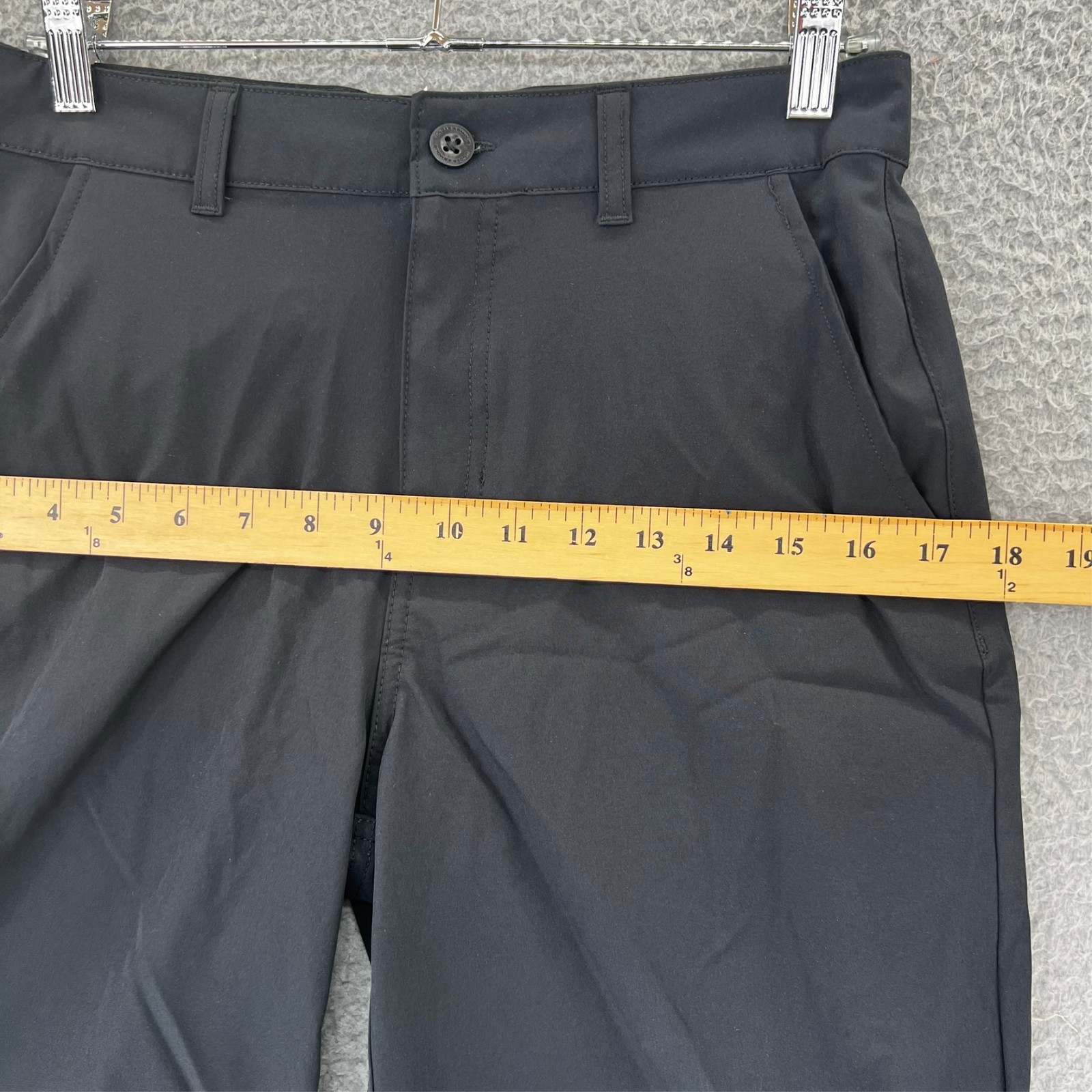 Under Armour Golf Shorts Women 18 (Fits 28x10) Gray Performance Stretch thumbnail 4