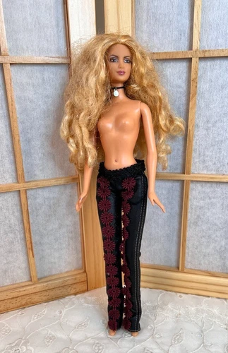 Vintage Shakira Barbie Doll Blonde Curly Hair USED 2002 Blk Leather Pants