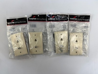 Cooper Wiring Flush Mount Voice/Data Video Jack 3535-4A Lot of 4