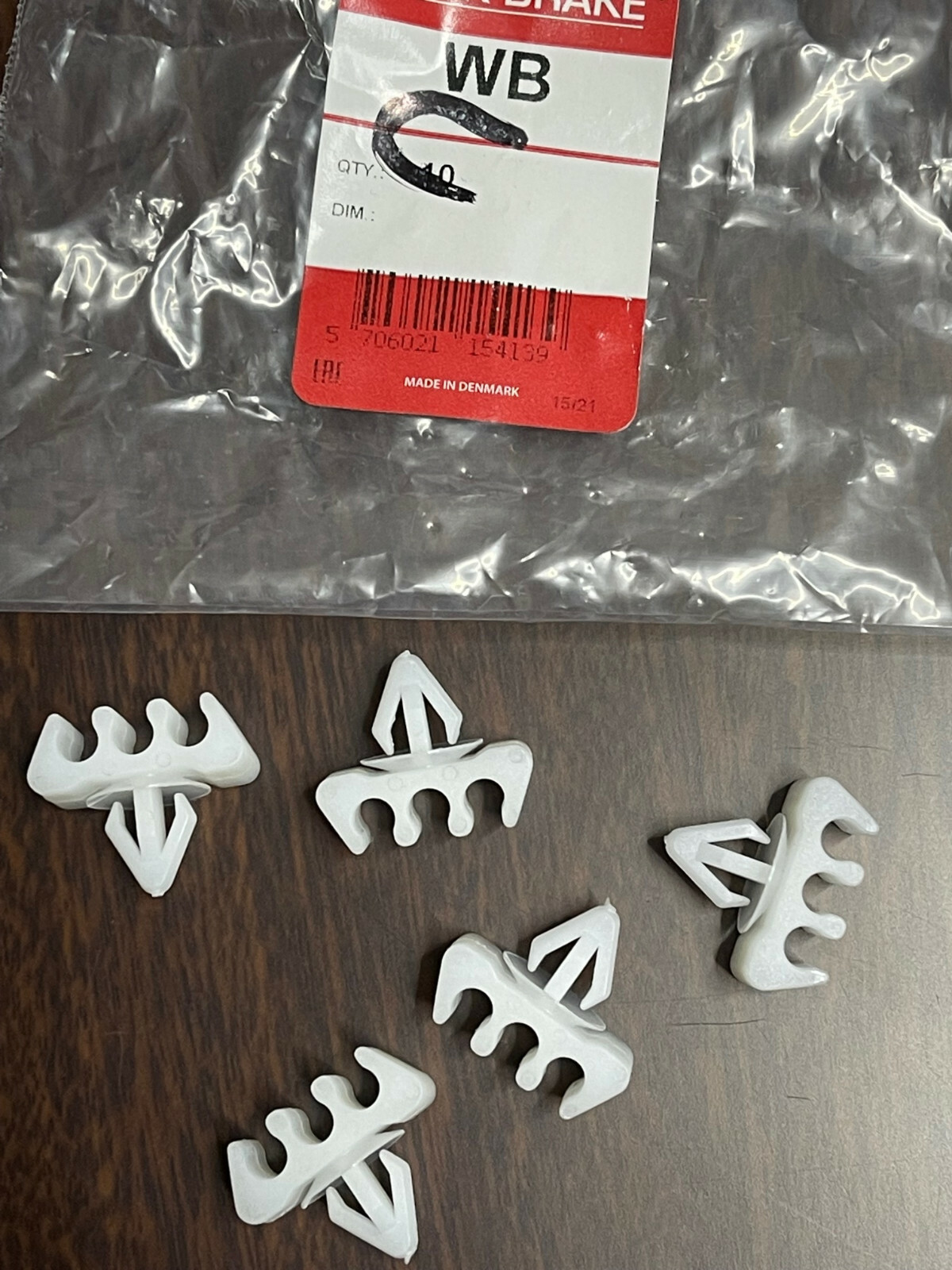 Multi Plastic Brake Line Pipe Mounting Holder Clips 3 x 3/16" / 5mm QWB