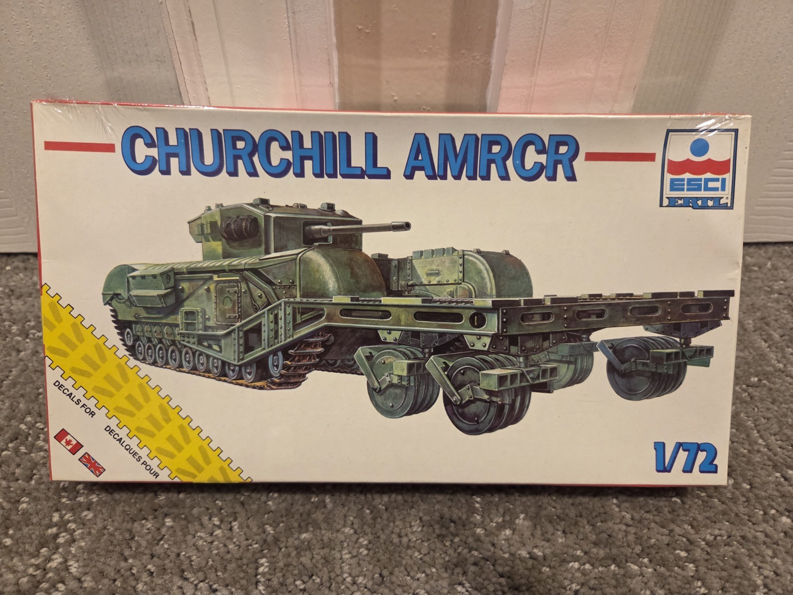 ESCI Ertl Churchill AMRCR, 1/72 Scale Model Kit No 8339
