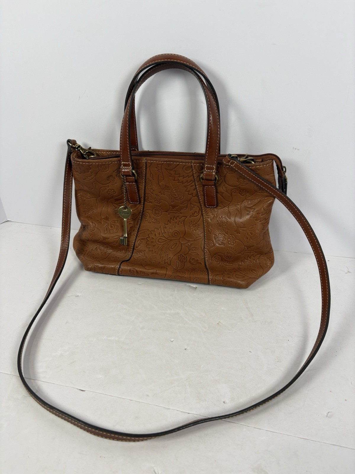 Fossil Purse Genuine Leather Brown Crossbody Key Charm Floral Embossed