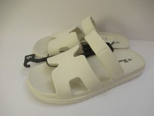 No Boundaries Women's White Flip-Flop Sandals Size 9