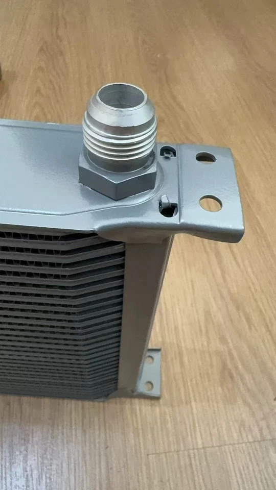 UNIVERSAL POWER SPIRIT PERFORMANCE ENGINE Oil Cooler 30 ROW AN.10 - Image 2 of 2