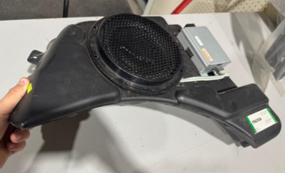 2005-2007 MAZDA TRIBUTE SUBWOOFER AMPLIFIER P/N 5T2T-18C804-AB