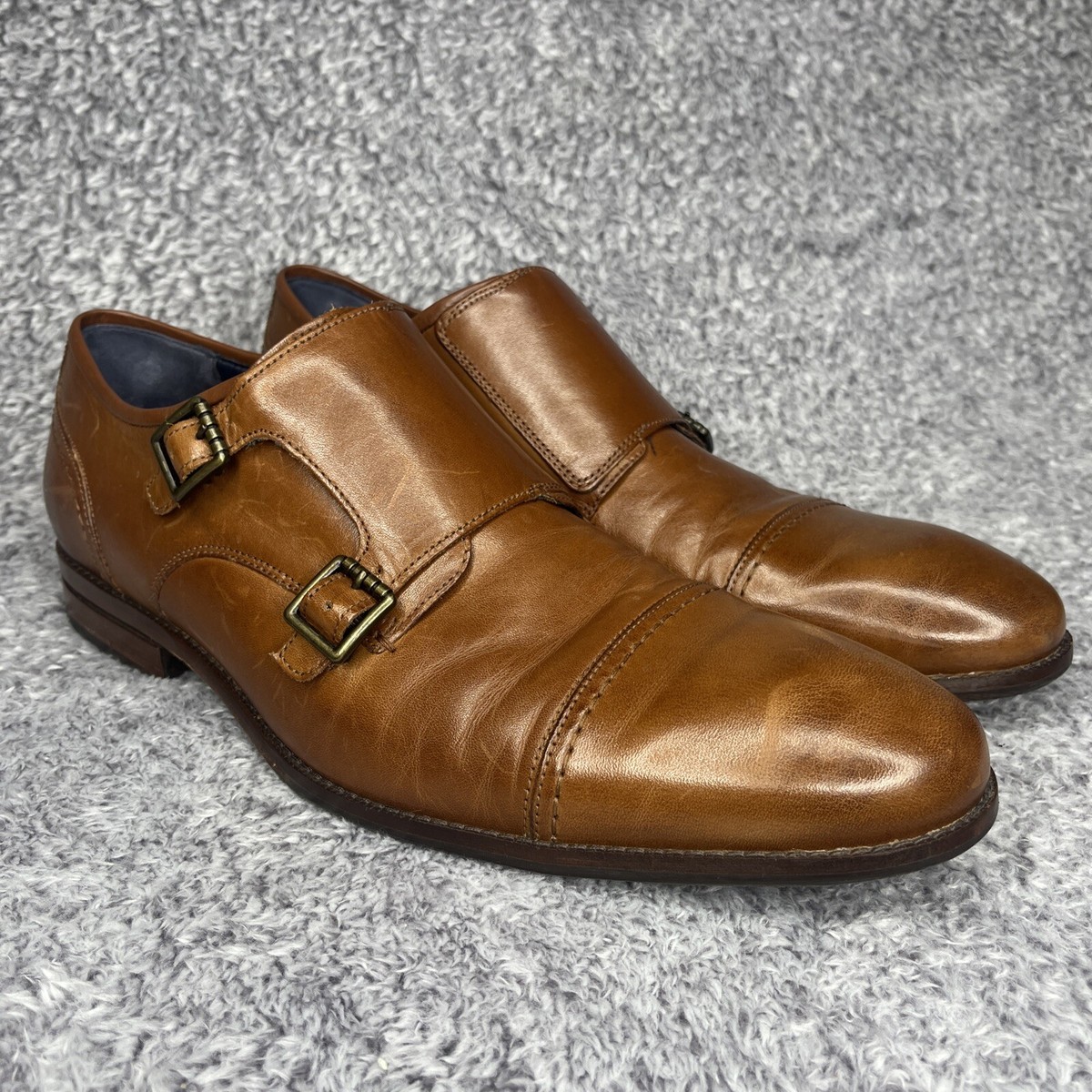 Cole Haan Men display picture 3