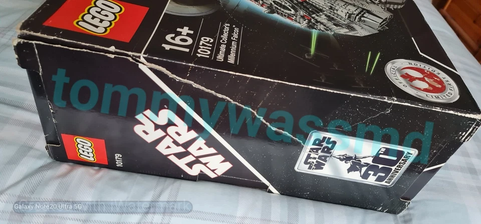 LEGO Star Wars: Ultimate Collector's Millennium Falcon 1st Issue (10179) - Image 2 of 4