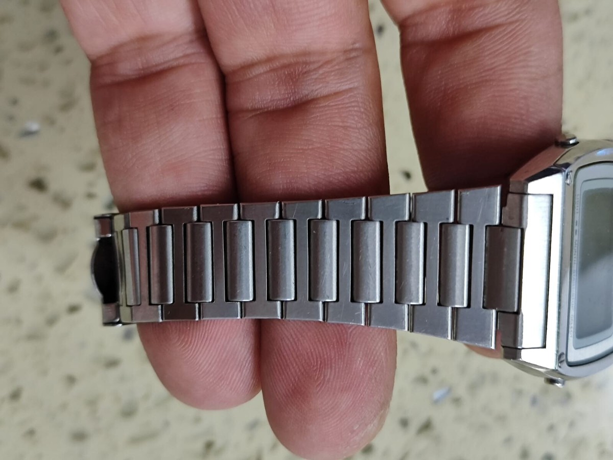Seiko A359-5059 Vintage Digital Quartz Alarm Chronograph Circut