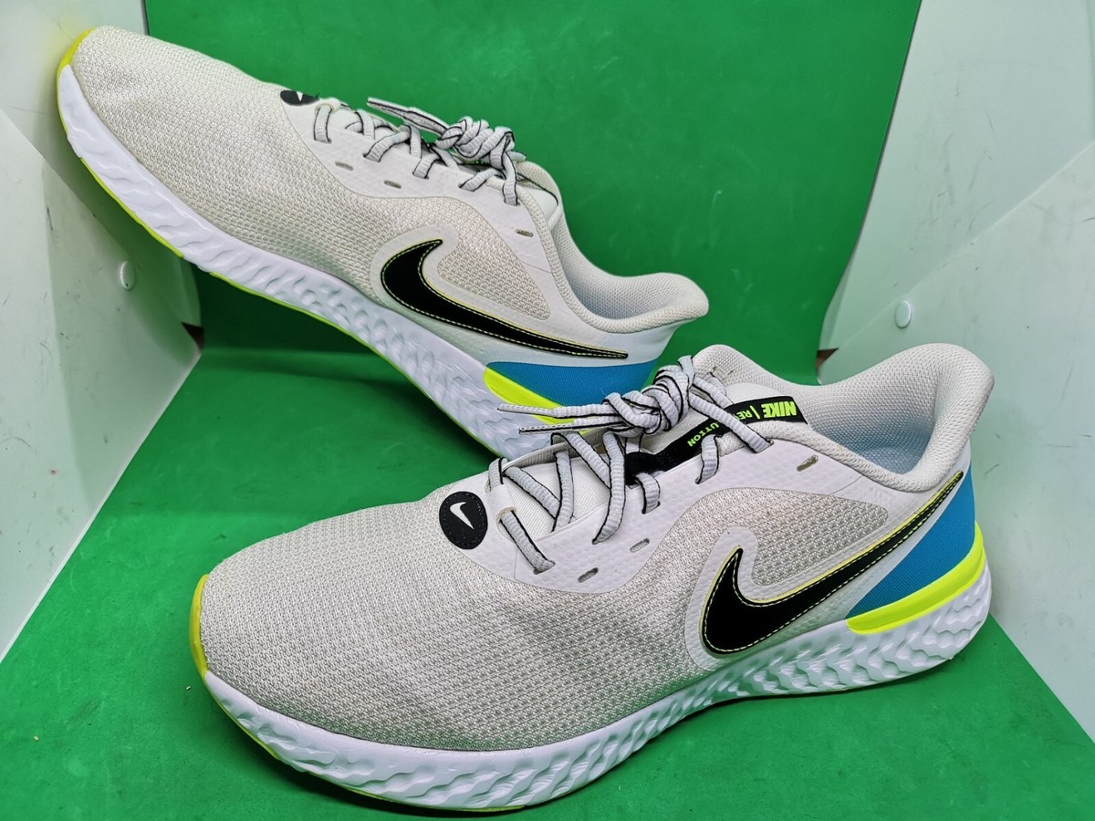nike revolution 5 ext white