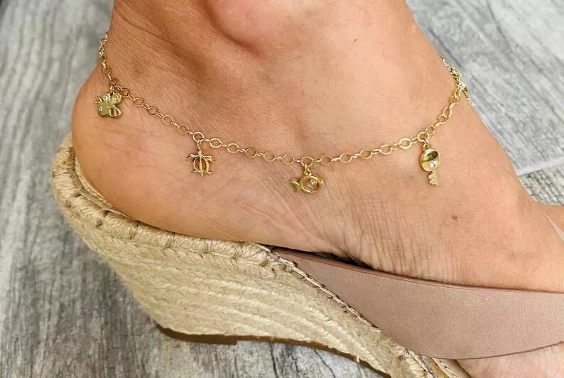 Figaro Chain Anklet in 14k Gold-Filled – LINK'D THE LABEL