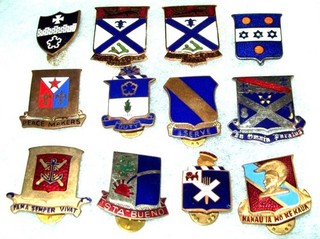 LOT #2: 12 ORIGINAL OCCUPATION 50's GERMAN & JAPANESE MADE US ARMY DI CRESTS