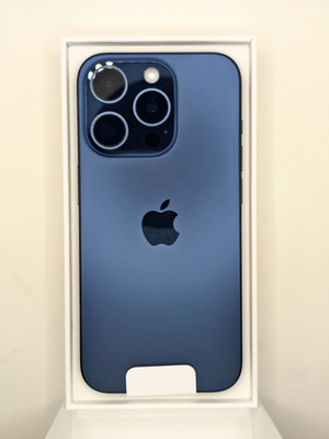 Apple iPhone 15 Pro 256GB (UNL) iOS 17.0 Sileo, Trollstore