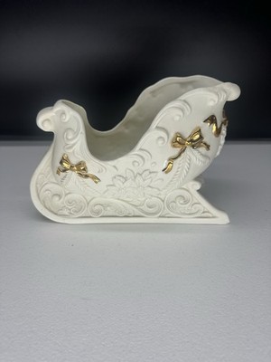Vtg White Porcelain Sleigh Planter Music Box Gold Trim Plays jingle Bells 9 long