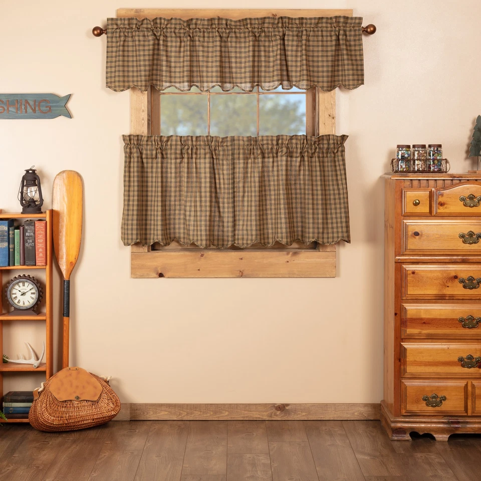 Cedar Ridge 雪松绿窗帘套装 (1 Valance 16x72;2 级 24x36) VHC 品牌 — 第 2/4 张图片