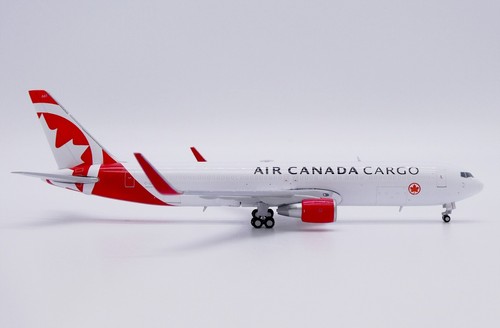 JC Wings 1:400 Air Canada Cargo Boeing B767-300(ER)(BDSF)w C-GHLV Diecast Model - Picture 8 of 18