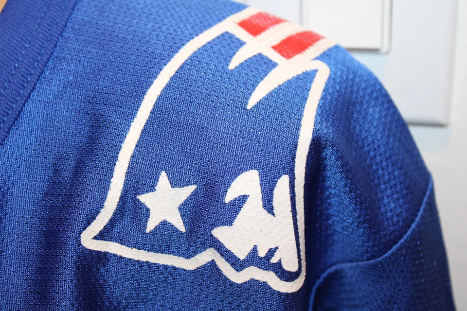 Camiseta deportiva Wilson New England Patriots Hubert #45 juvenil mediana vintage años 90 Foto 3 de 4