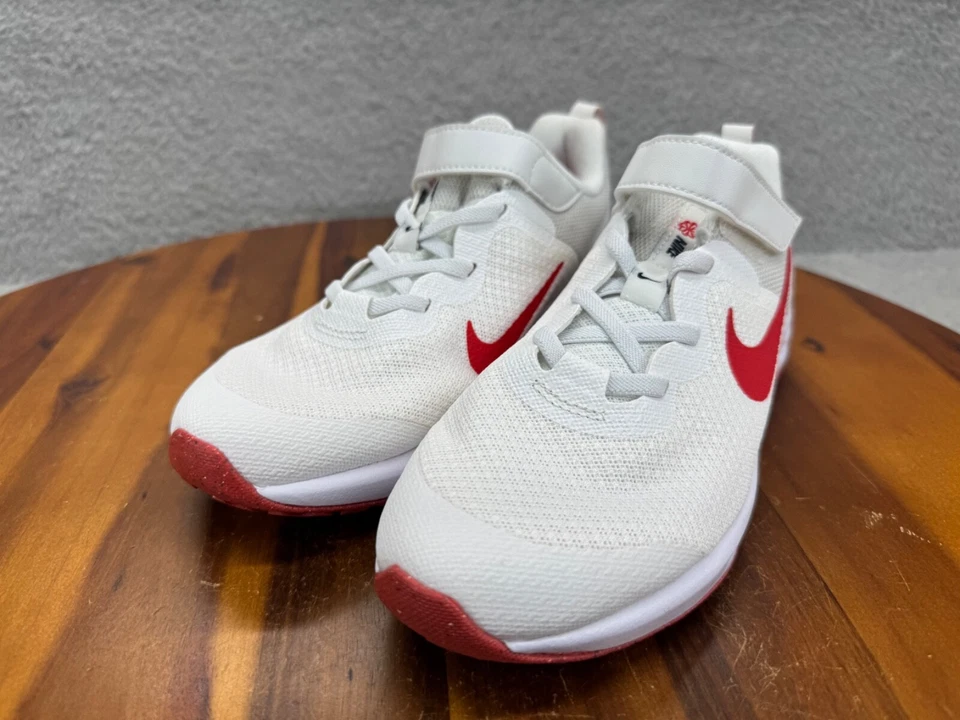 Кроссовки детские красные Nike Revolution 6 NN PSV Summit для мальчиков DD1095-102 2,5 молодежные - Изображение 3 из 4