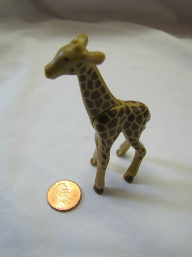 Playmobil SMALL BABY GIRAFFE 3" Tall Diorama Wild Animal Safari Jungle Zoo - Picture 2 of 3