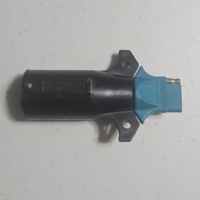 POLLAK  12-708 Plastic Blade Style 7-Way Plug with 4-pin Adapter