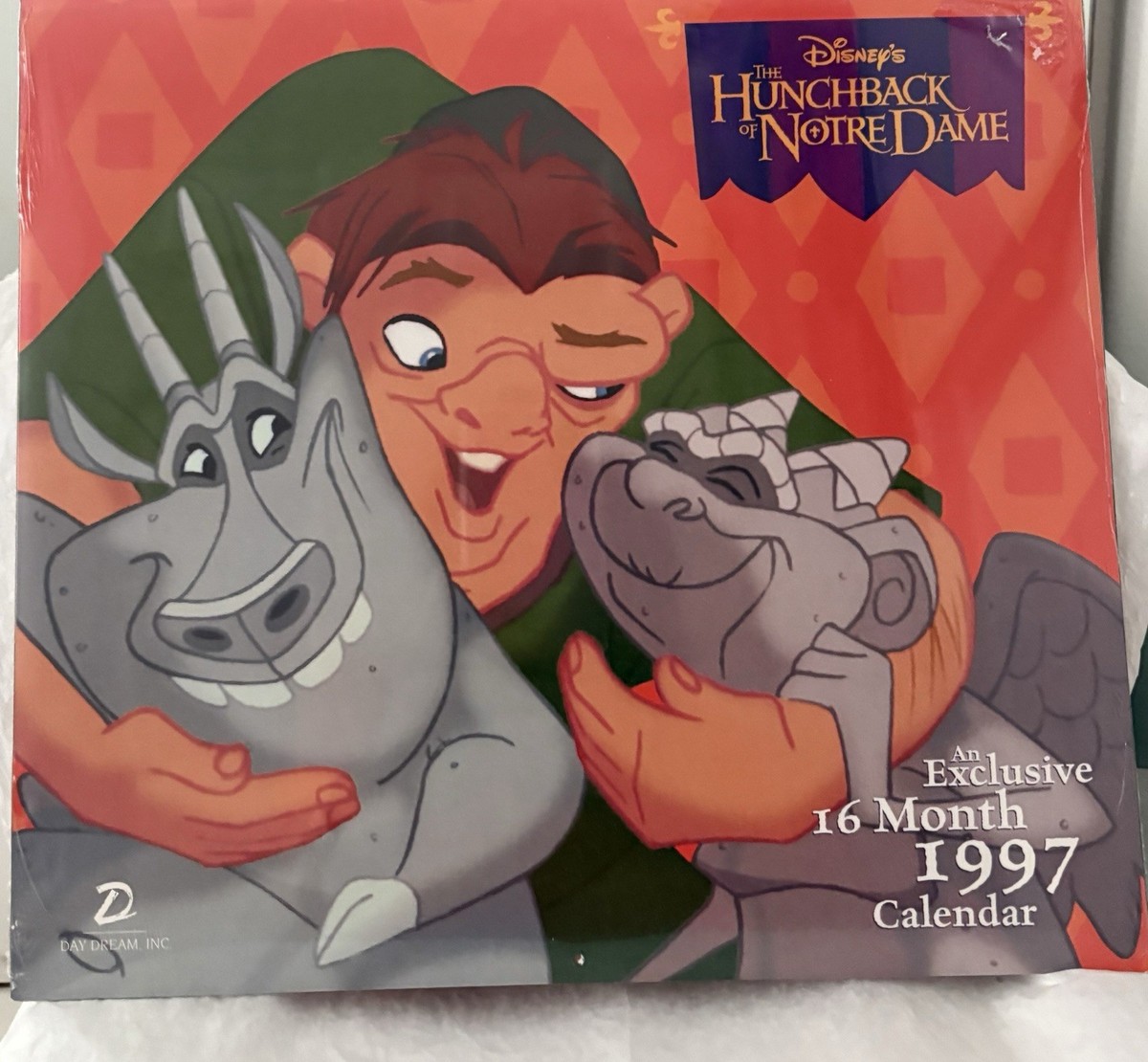 VTG 1997 DISNEY HUNCHBACK NOTRE DAME 16 MONTH 12