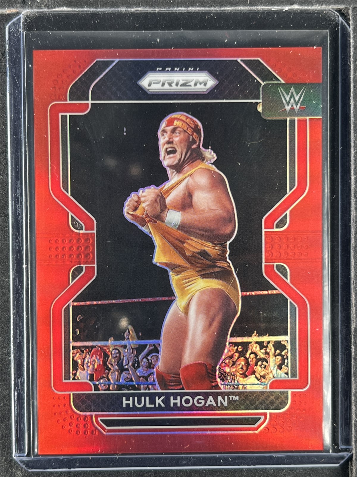 Hulk Hogan - 2022 Prizm WWE - Red - 267/299