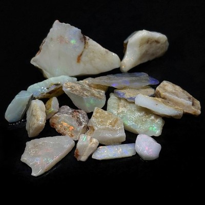 Colorful Cutting Parcel From Australian Coober Pedy Mining Field
