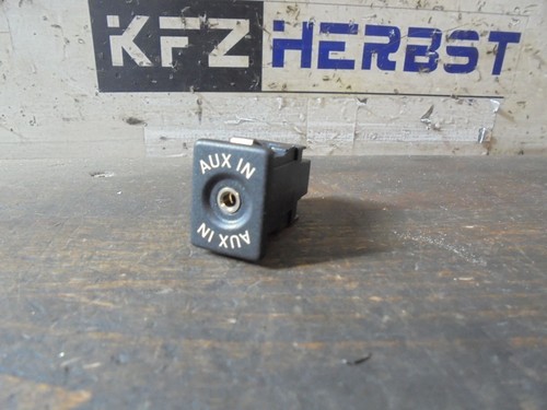 VW Tiguan 5N Radiobedienung AUX Anschluss 5M0035724 158891