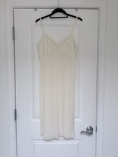    Vintage Vanity Fair Lace Trim Full Slip   Size 36 or M