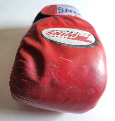 Vintage Twins Special Muay thai Boxing Gloves Red 12oz Genuine