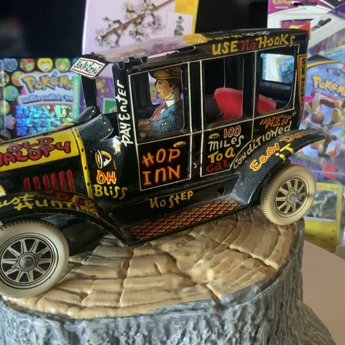vintage Marx "Old Jalopy" tin wind-up toy car.  1940-1950