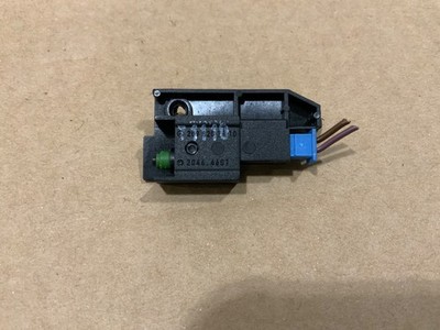Original Mercedes A207 Verdeckschloss in Fangstellung Schalter rechts 2098202410