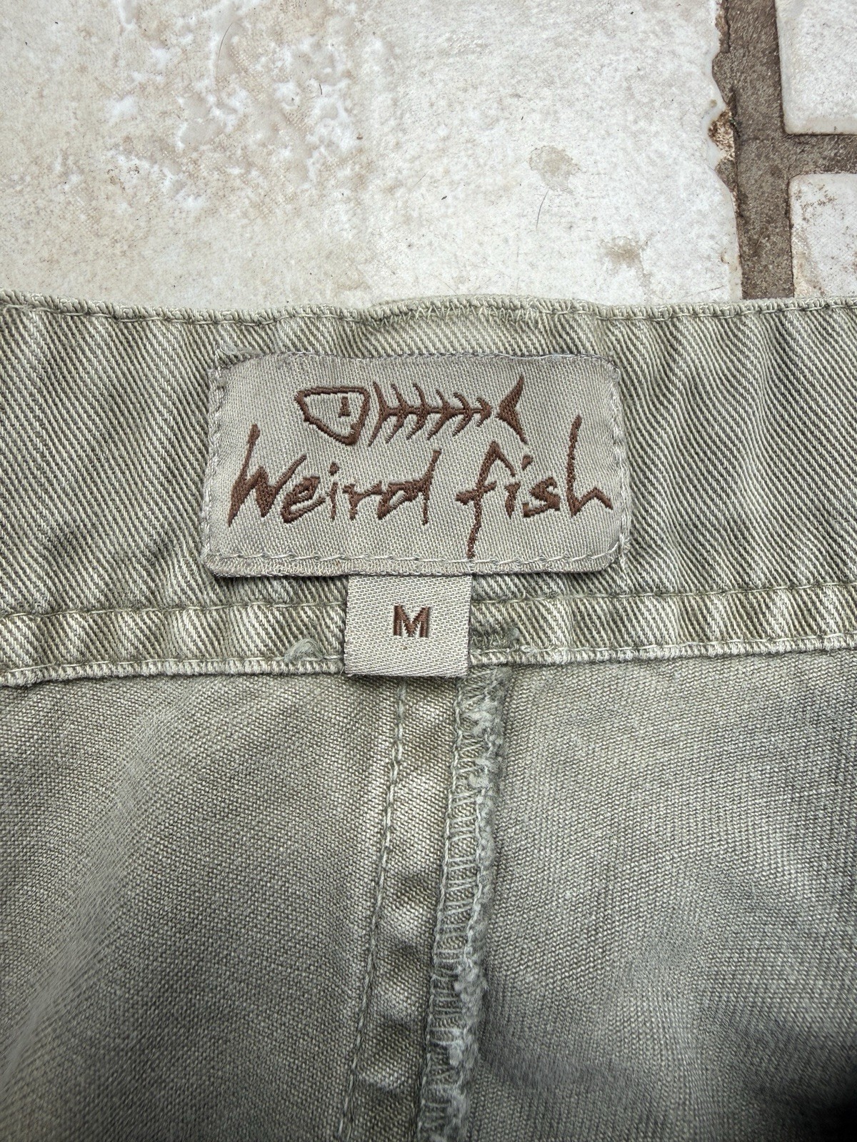Weird Fish Men's Cargo Shorts Size Medium Khaki Green Pockets image 4