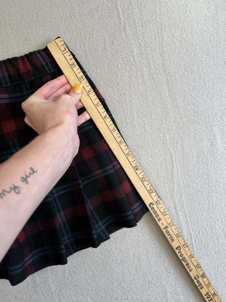 Falda corta plisada a cuadros roja y negra mezcla de algodón Abercrombie para niños niñas 13/14 Foto 4 de 4