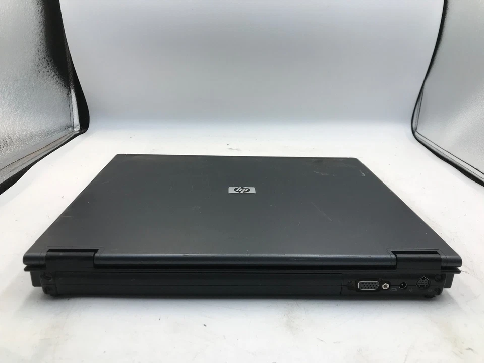 HP Compaq nc6220 Intel Pentium M 14" Laptop -Boots BIOS/ Screen Damage- MZ - Image 4 of 4