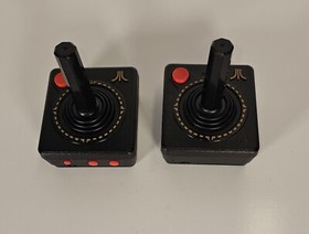 Atari vintage Flashback 2 video game console 2 wireless controllers power supply
