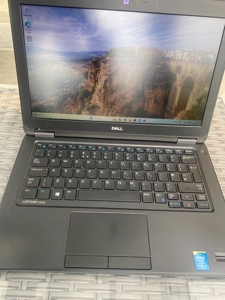 Dell Latitude E5250 · i5-3300U · 8GB · 256GB, photo 3 of 5