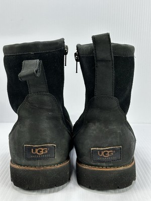 UGG Australia Men display picture 3