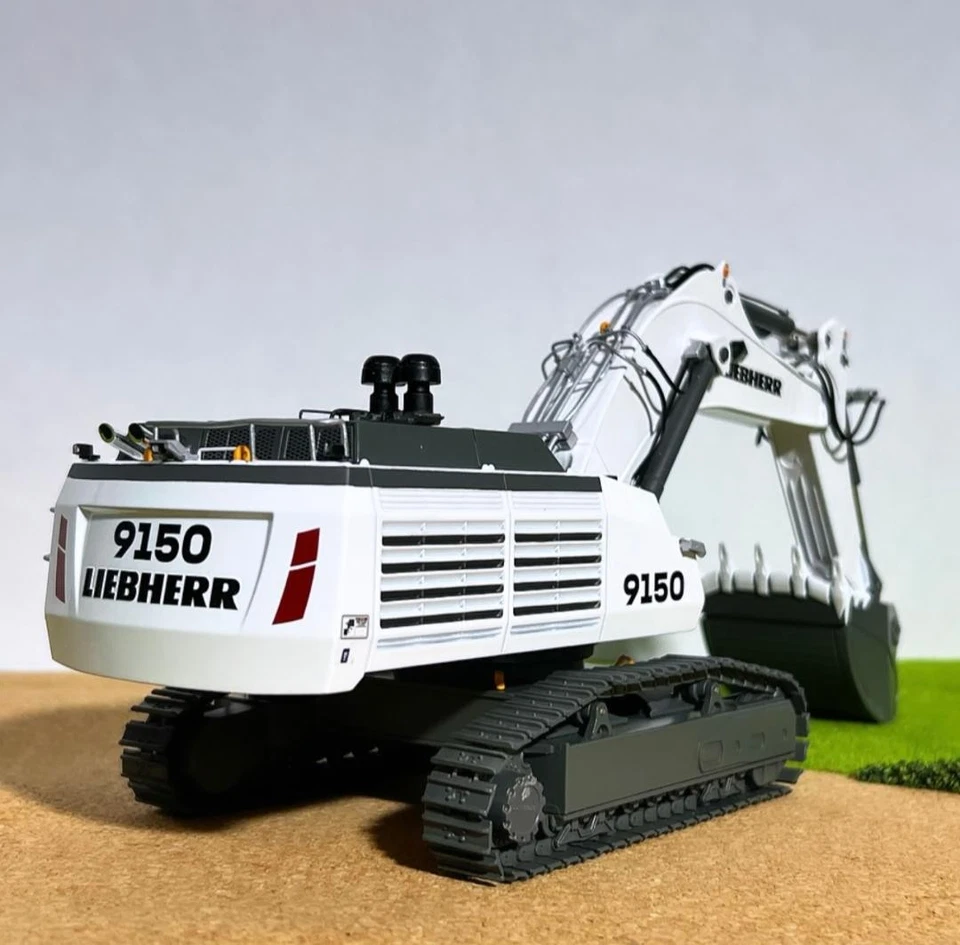 Liebherr R9150 excavator WSI truck models 1:50 scale - Image 2 of 4