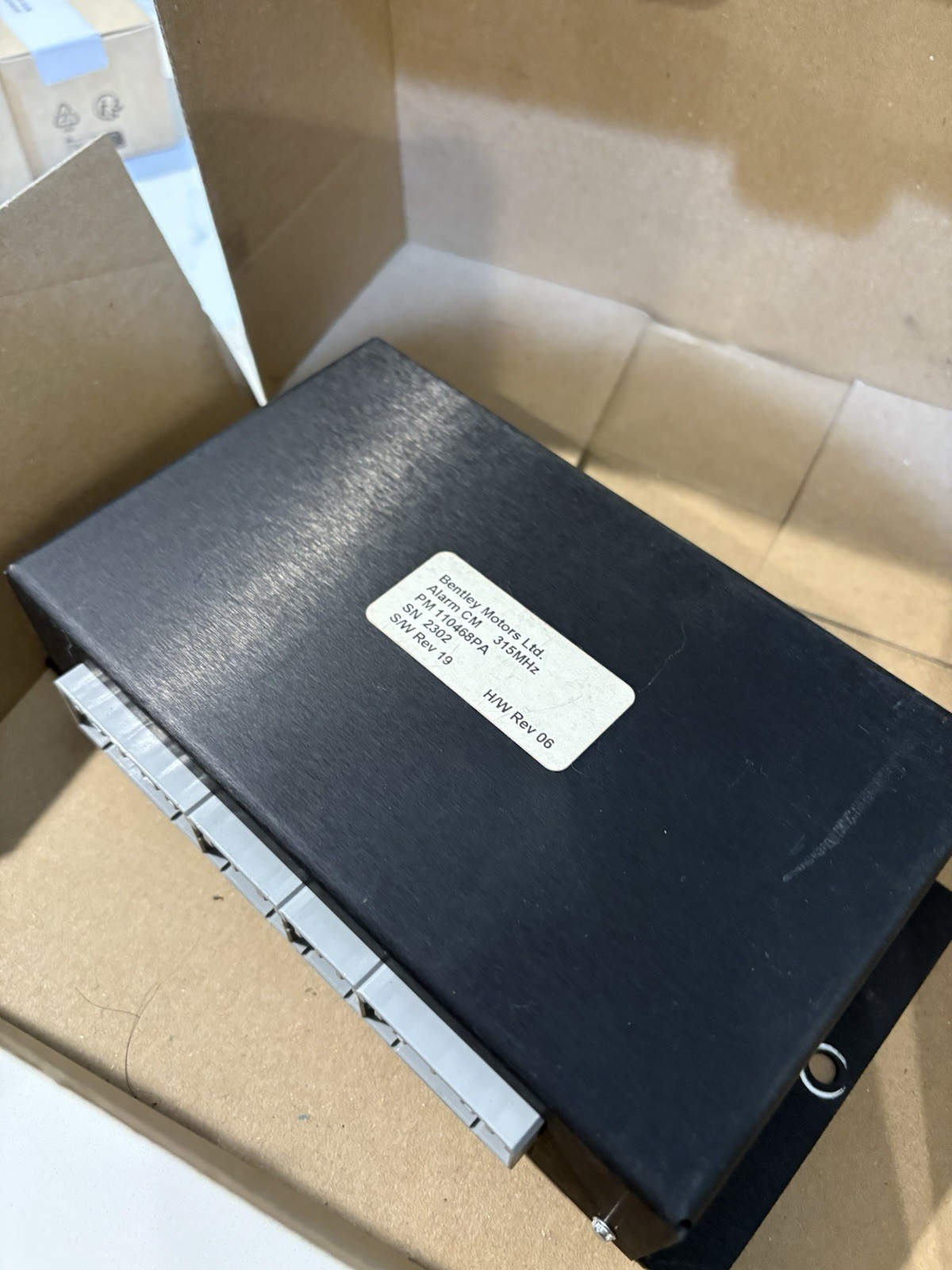 CONTROL MODULE ALARM 315MHZ (PM110468PA) Bentley
